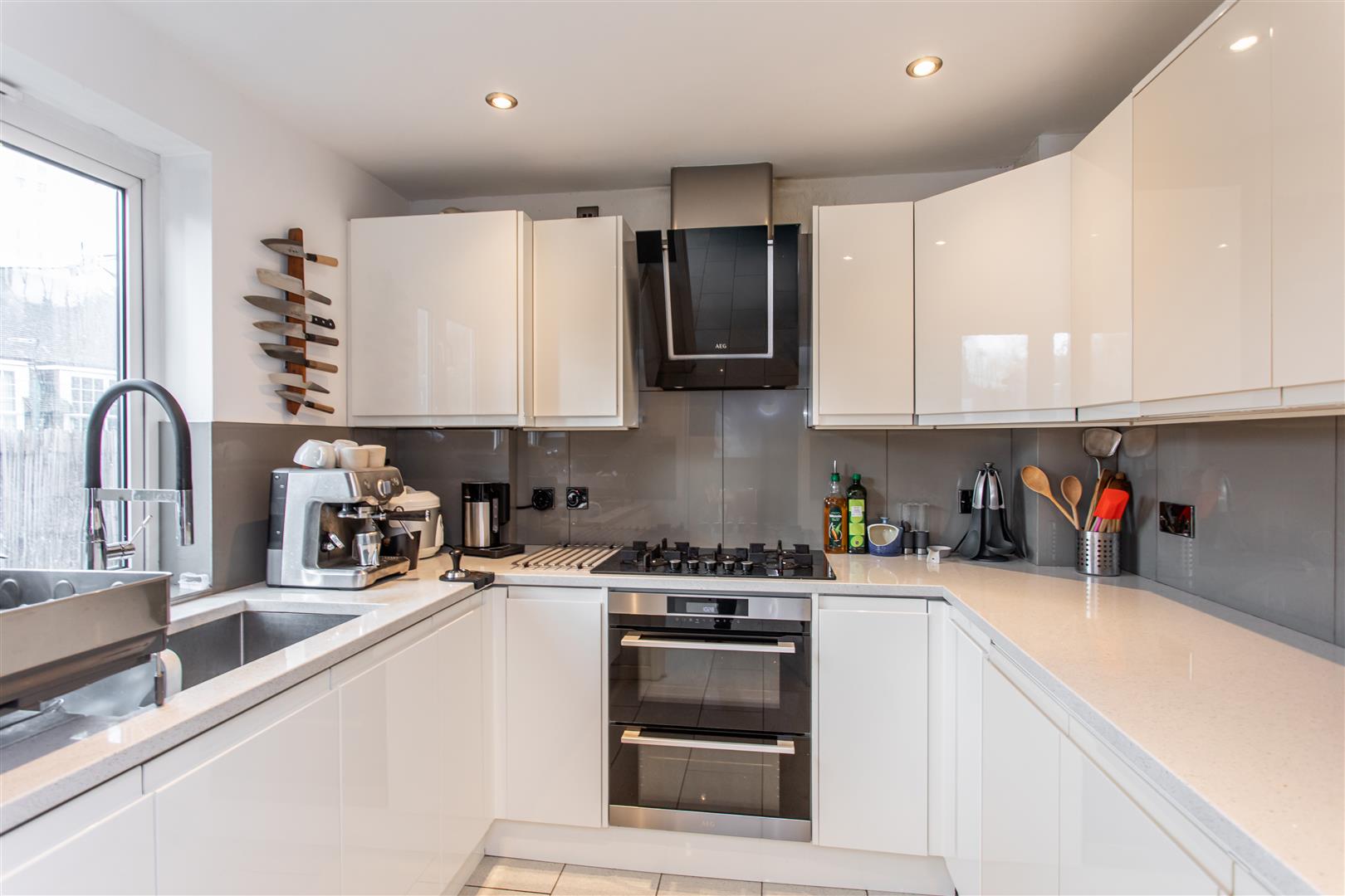 3 bed property in Rainhill Way, Bow